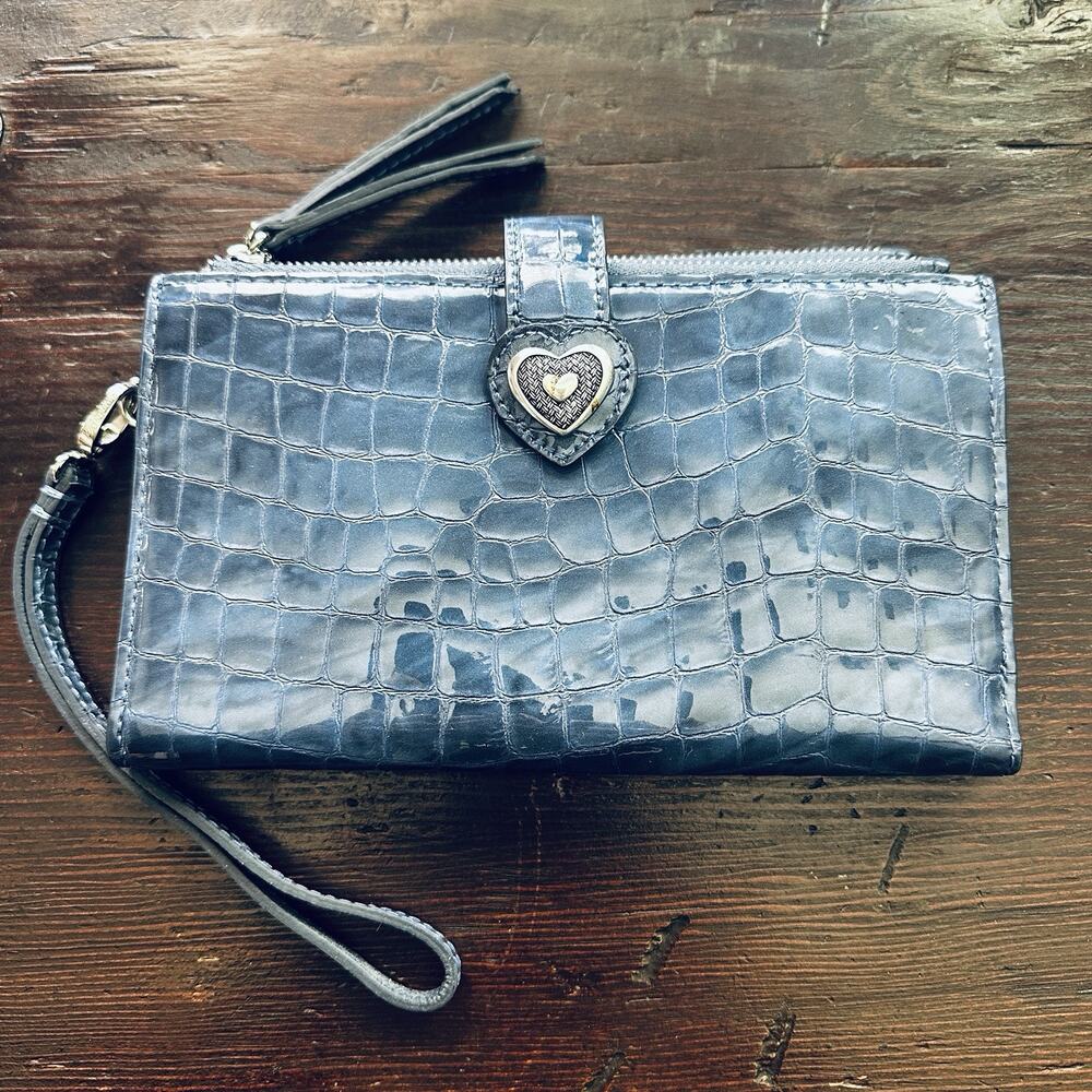 Brighton Bellissimo Wristlet Wallet Heart Blue Croc Leather Double Zip Organize